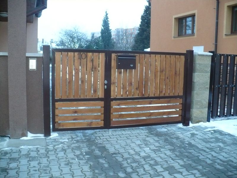 Křídlová brána - Plzeň Doubravka